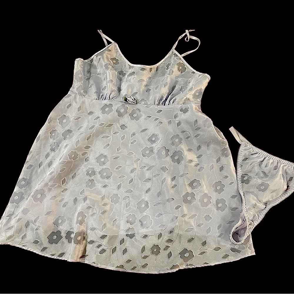 Lilac/lavender nightie medium